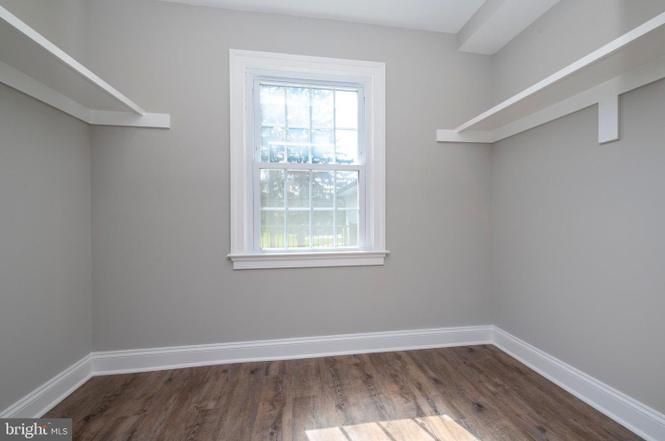 Chapel Ridge — interior living space and finishes, photo 28