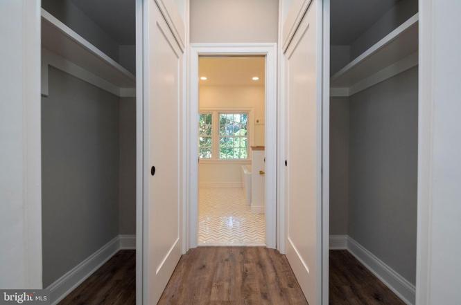 Chapel Ridge — interior living space and finishes, photo 29