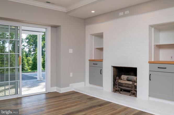 Chapel Ridge — interior living space and finishes, photo 41