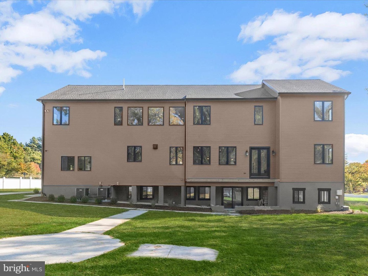 Manor Lane — exterior view — photo 78