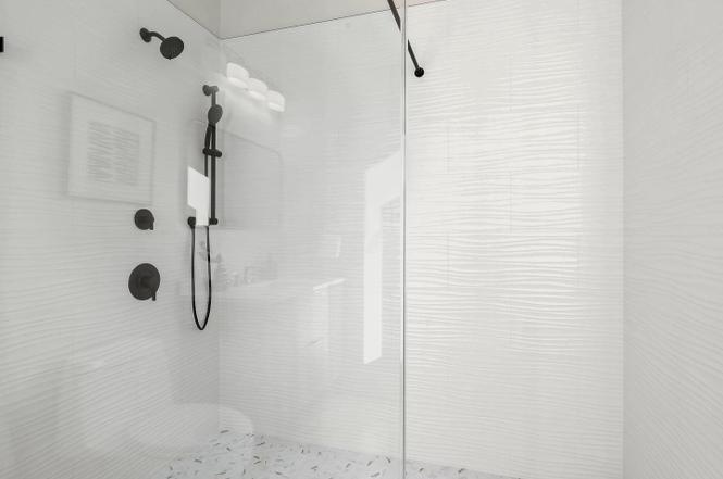 Manor Lane — bathroom and fixtures — photo 32